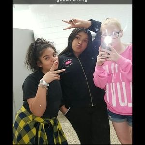 Meet your Posher, Melina